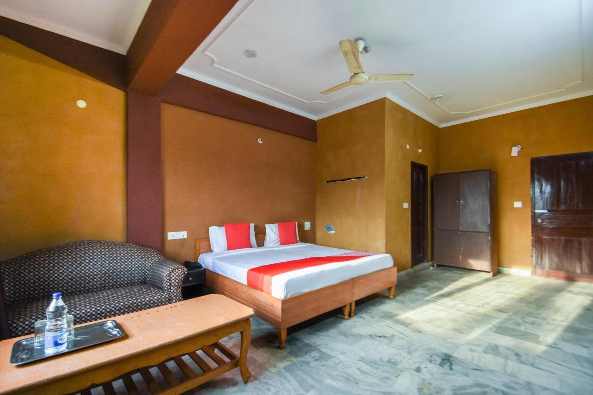 Oyo Flagship Vibes Hotel Nalagarh Ngoại thất bức ảnh